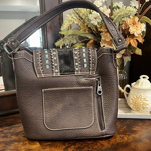 Genuine leather shoulder bag with gun compartment; never been used - Picture 3 of 4